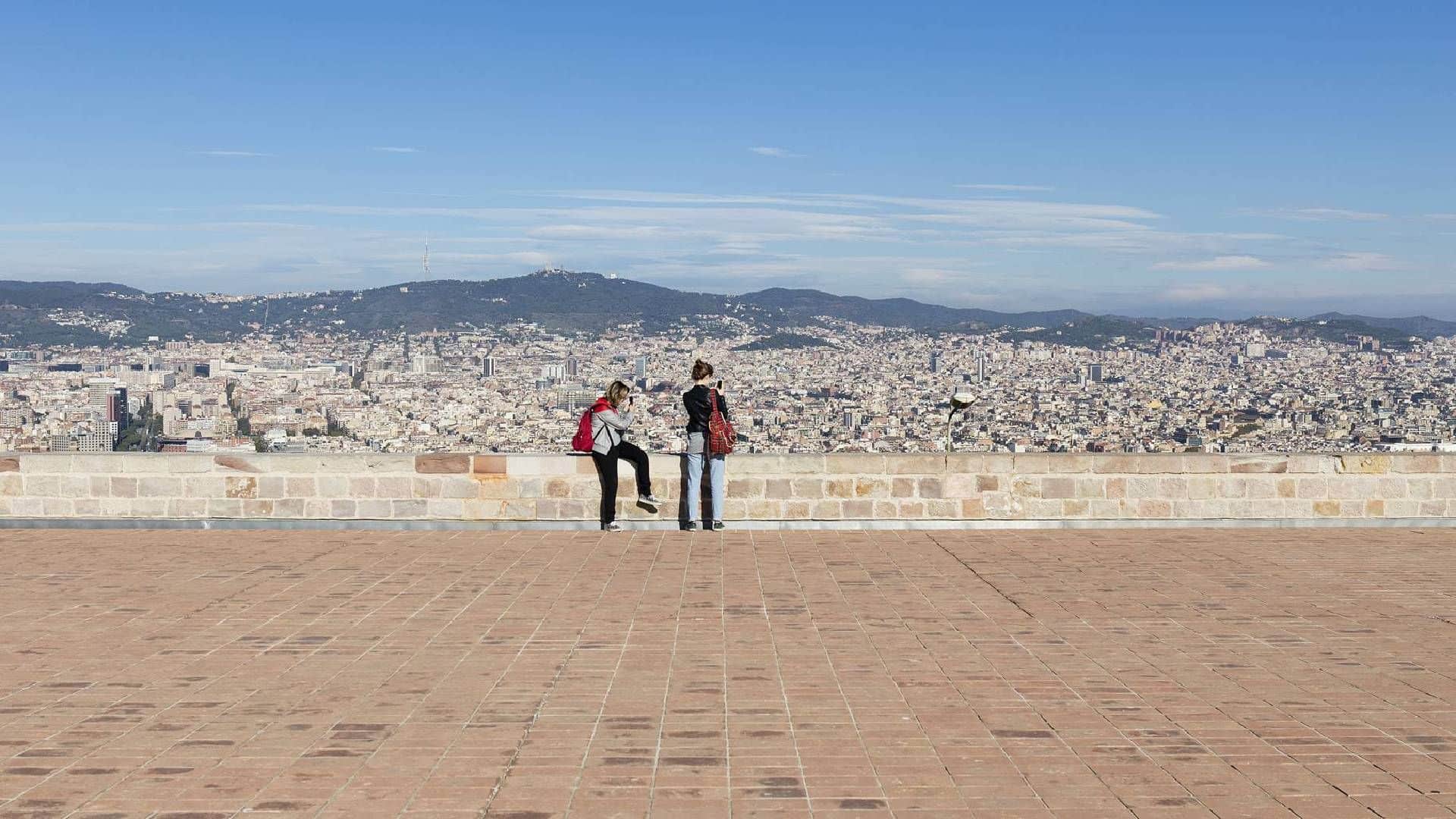  - In out Barcelona Tours