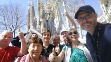 Barcelona Highlights and Sagrada Familia Small Group Half Day Tour - In out Barcelona Tours