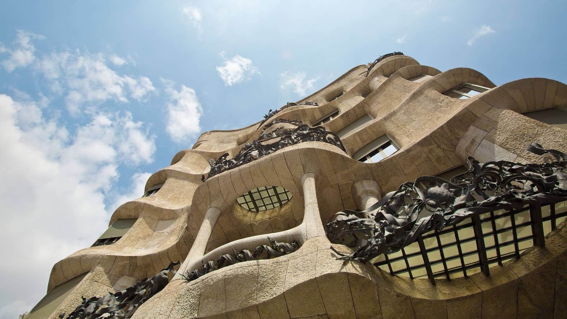 Gaudi's Modernist Legacy Walking Tour - In out Barcelona Tours