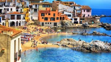 Medieval Girona and Costa Brava Private Day Tour - In out Barcelona Tours