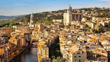 Tour privado de Juego de Tronos: Excursion de medio día por la Girona Medieval. - In out Barcelona Tours
