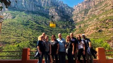 Tour de Montserrat y degustación vino bodega del Penedés. Excursion para Grupos Reducidos - In out Barcelona Tours