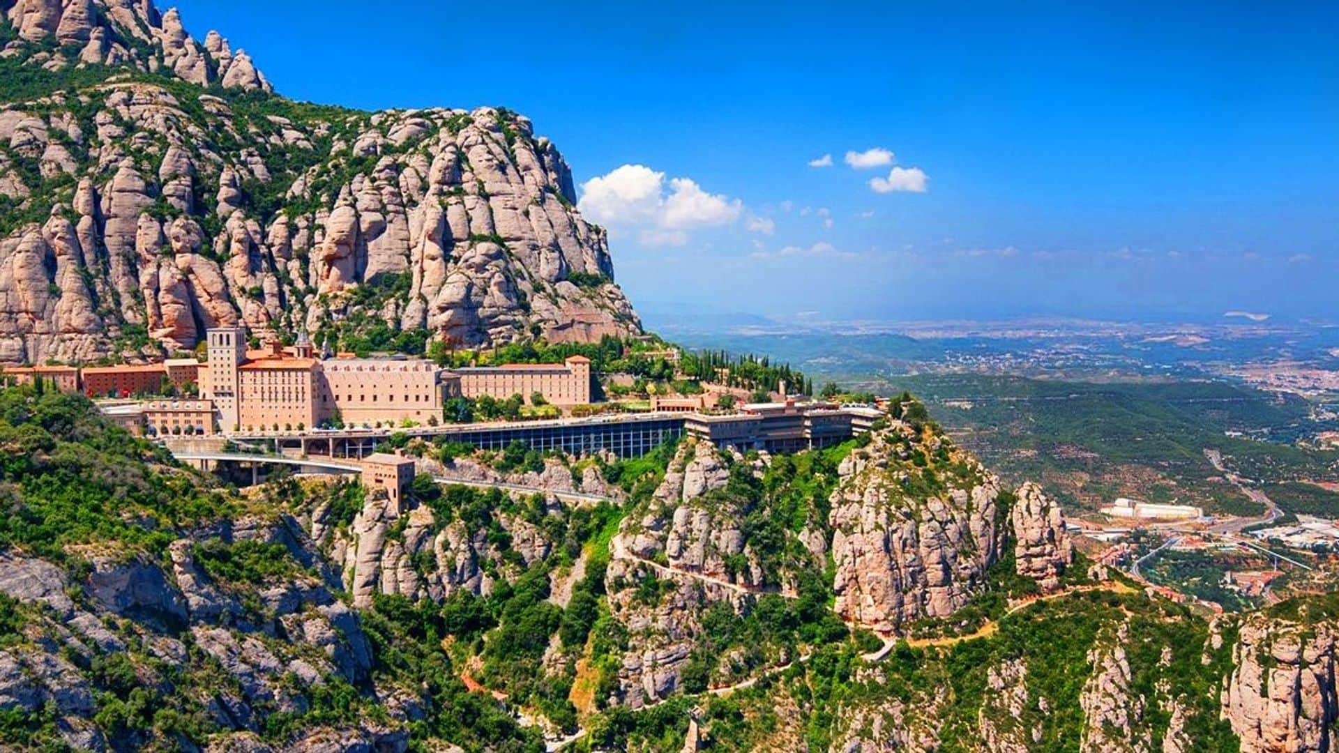 Montserrat Monastery Visit with Wine and Cava in Penedés Private Day Tour - In out Barcelona Tours