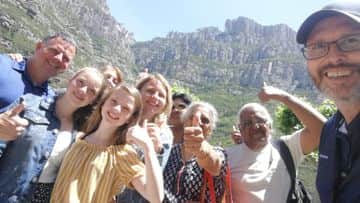 Tour privado de Montserrat con entrada al Monasterio en una Excursion de Medio Día. - In out Barcelona Tours