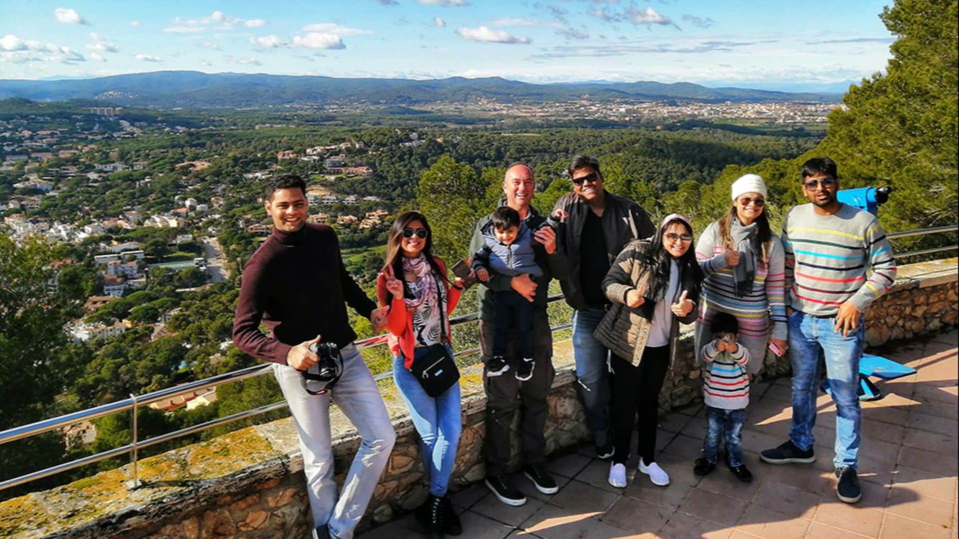 Salt Mountain Cultural park and Medieval Cardona Castle Private Day Tour - In out Barcelona Tours