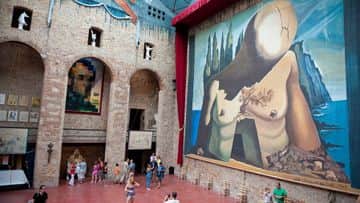Dali Triangle Interactive Virtual Tour in a Small Group - In out Barcelona Tours